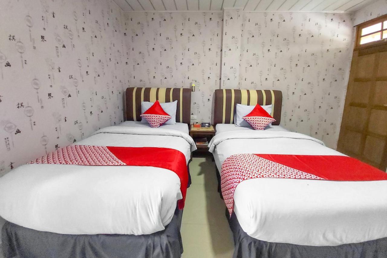 Oyo 3196 Hotel Taman Cinta Singkawang Exteriér fotografie