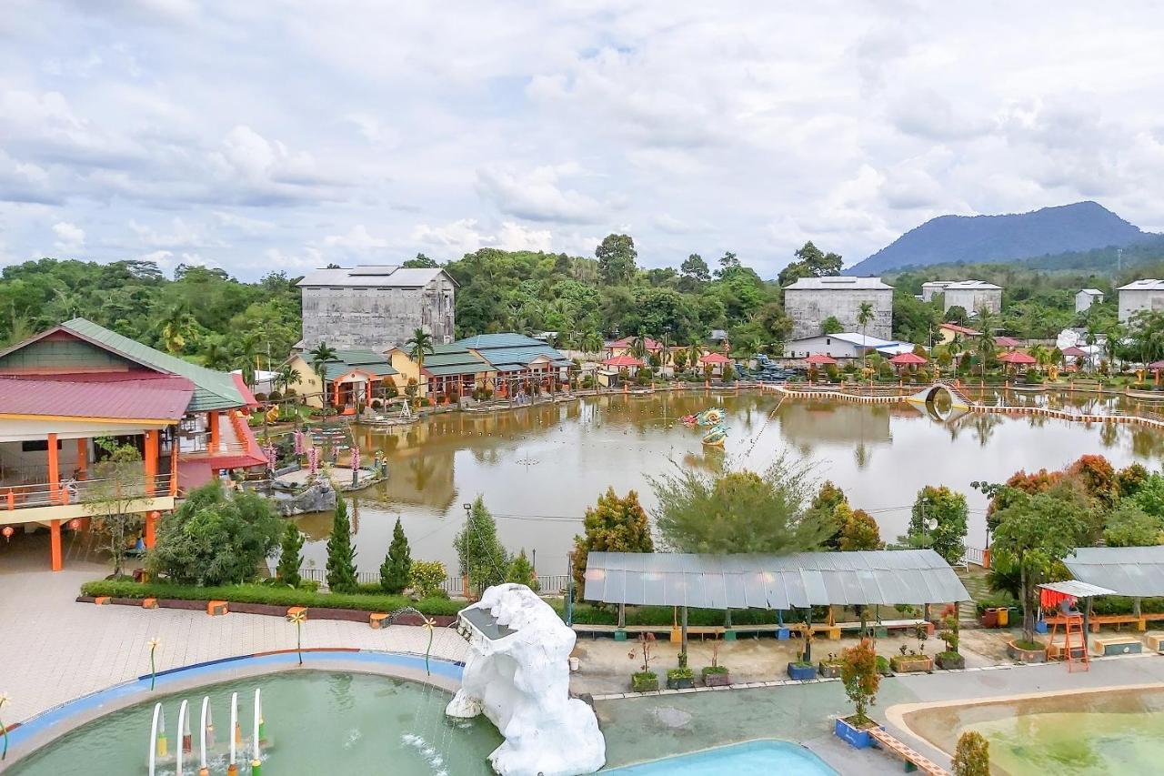 Oyo 3196 Hotel Taman Cinta Singkawang Exteriér fotografie